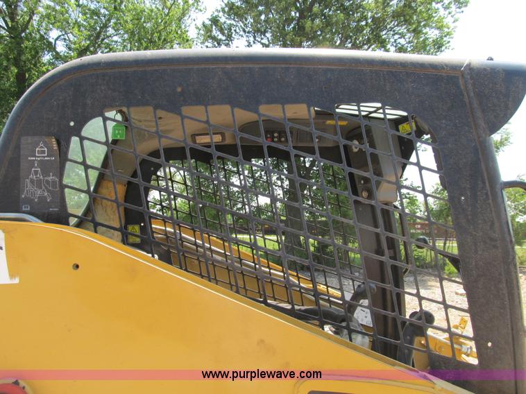 image for item B2730 2009 Caterpillar 262C skid steer