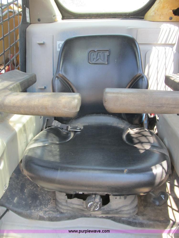 image for item B2730 2009 Caterpillar 262C skid steer