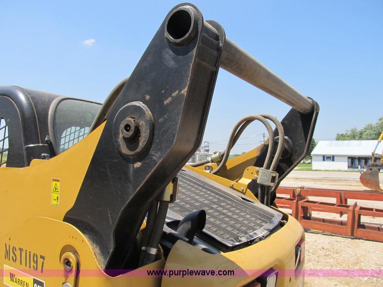 image for item B2730 2009 Caterpillar 262C skid steer