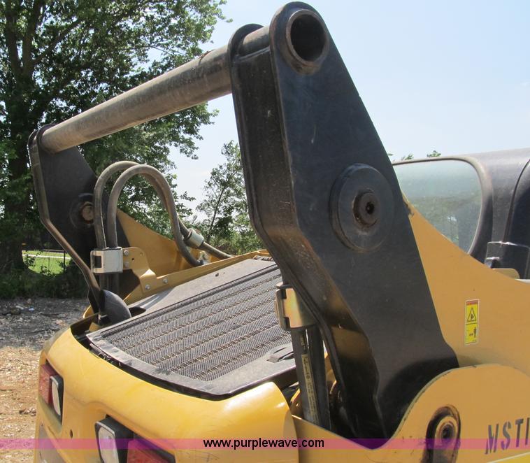 image for item B2730 2009 Caterpillar 262C skid steer