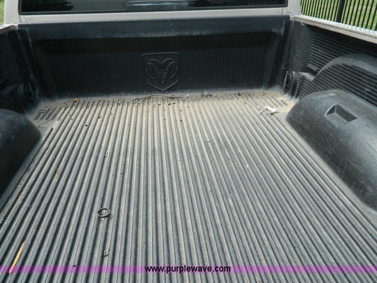 image for item B3749 2004 Dodge Ram 1500 Crew Cab pickup truck