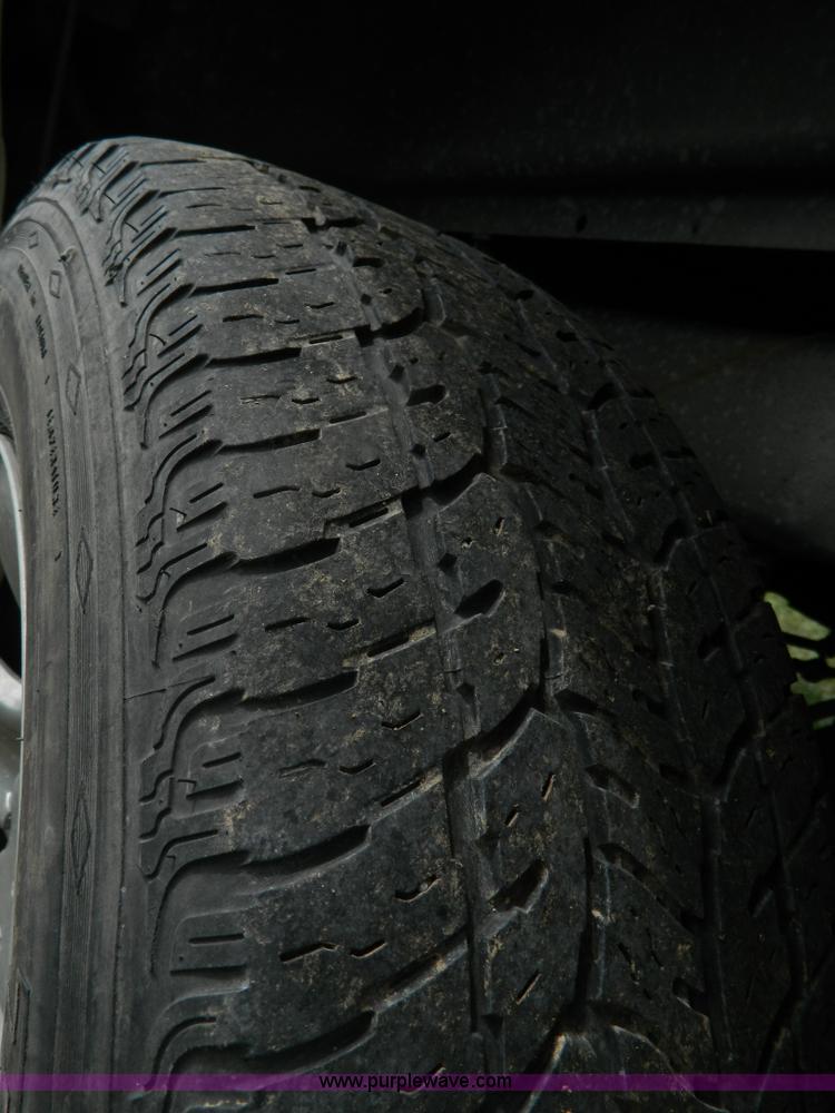 image for item B3749 2004 Dodge Ram 1500 Crew Cab pickup truck