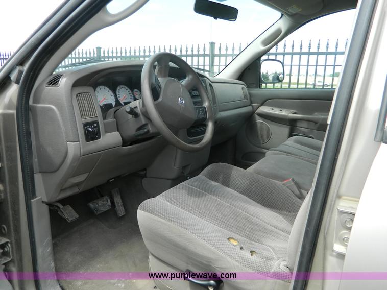 image for item B3749 2004 Dodge Ram 1500 Crew Cab pickup truck