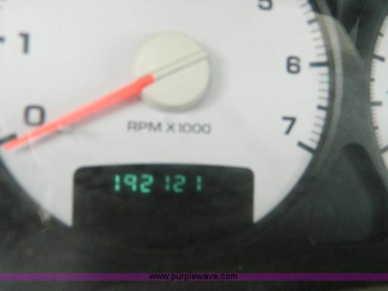 image for item B3749 2004 Dodge Ram 1500 Crew Cab pickup truck