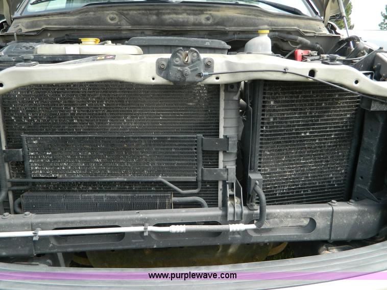 image for item B3749 2004 Dodge Ram 1500 Crew Cab pickup truck