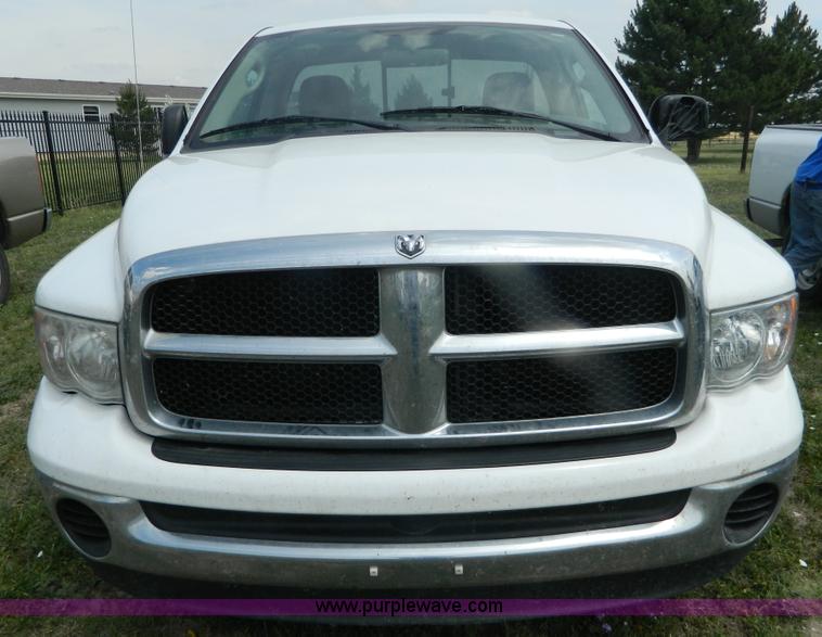image for item B3750 2004 Dodge Ram 1500 pickup truck