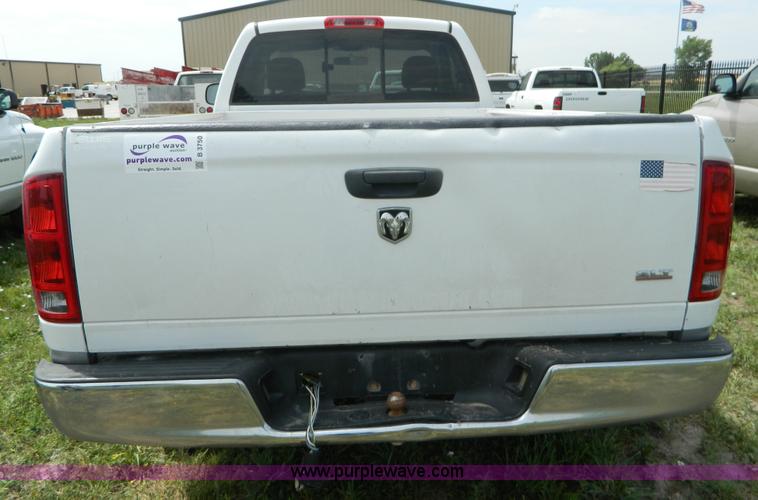image for item B3750 2004 Dodge Ram 1500 pickup truck