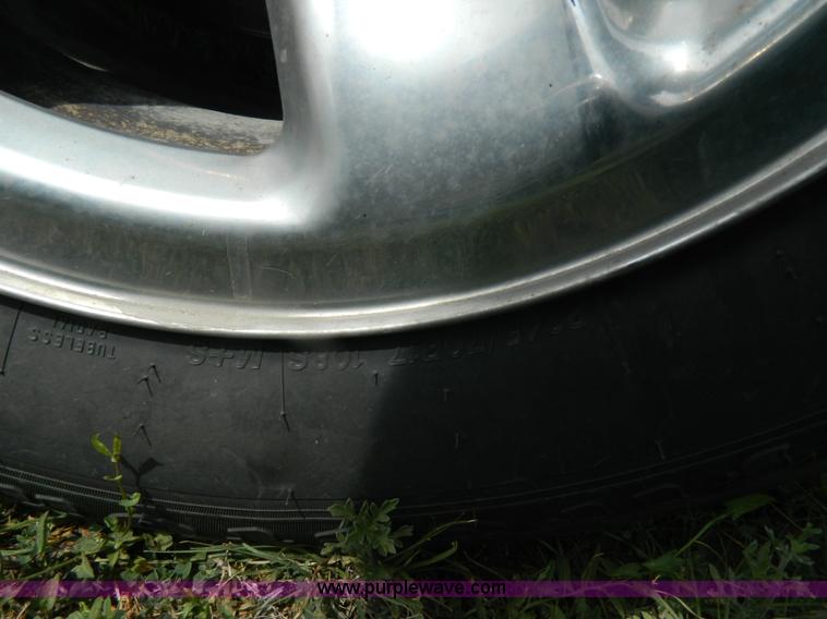 image for item B3750 2004 Dodge Ram 1500 pickup truck