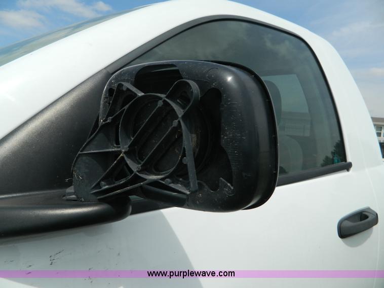 image for item B3750 2004 Dodge Ram 1500 pickup truck