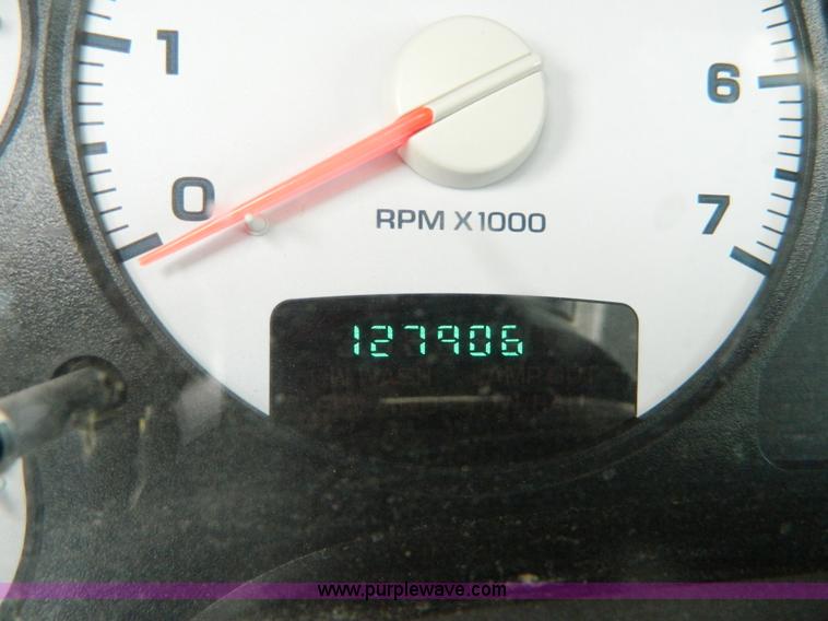 image for item B3750 2004 Dodge Ram 1500 pickup truck