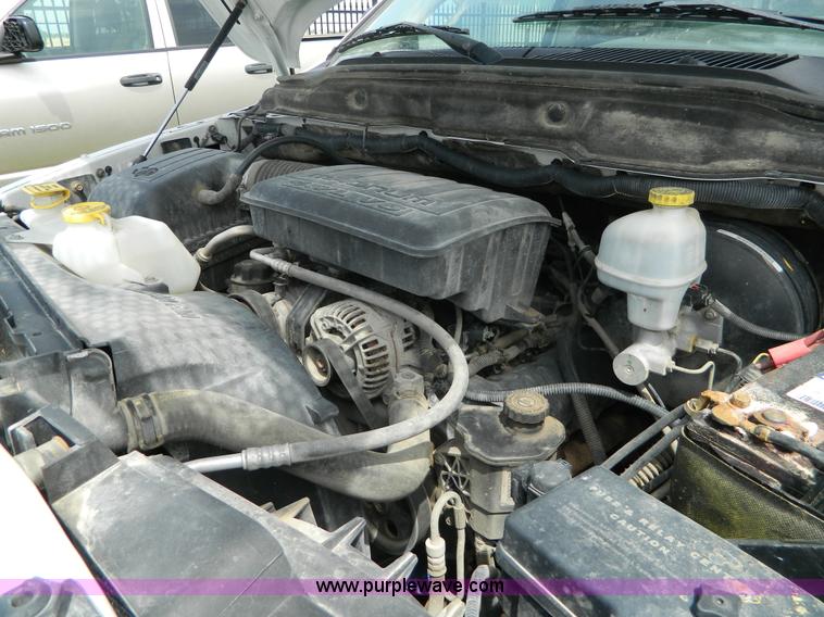 image for item B3750 2004 Dodge Ram 1500 pickup truck