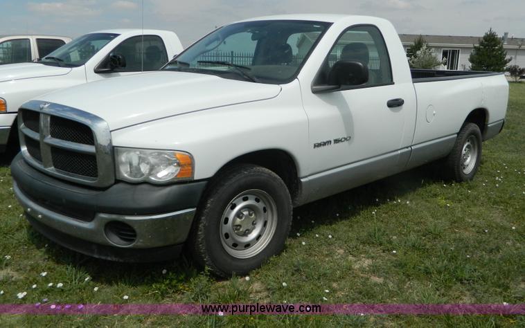 image for item B3751 2004 Dodge Ram 1500 pickup truck