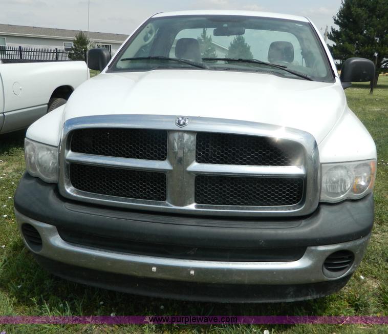 image for item B3751 2004 Dodge Ram 1500 pickup truck