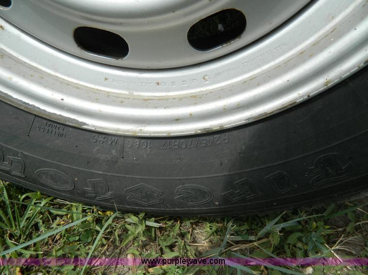 image for item B3751 2004 Dodge Ram 1500 pickup truck