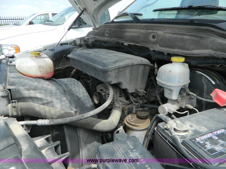 image for item B3751 2004 Dodge Ram 1500 pickup truck