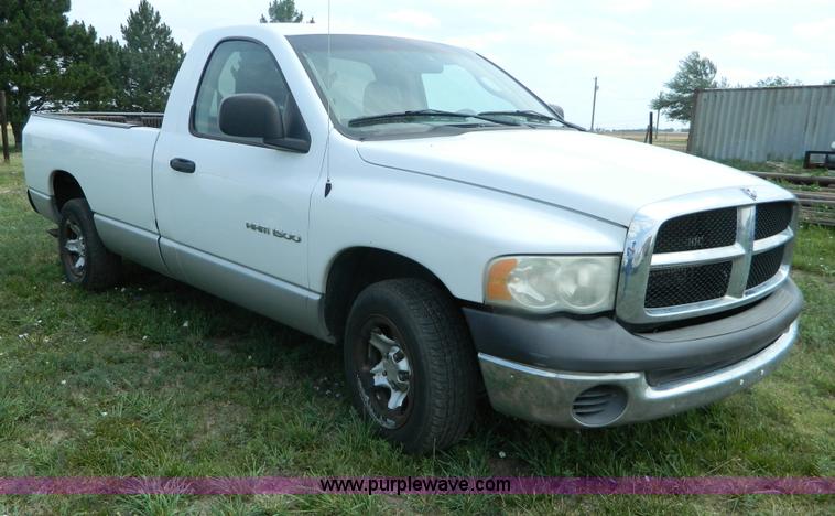 image for item B3752 2002 Dodge Ram 1500 pickup truck