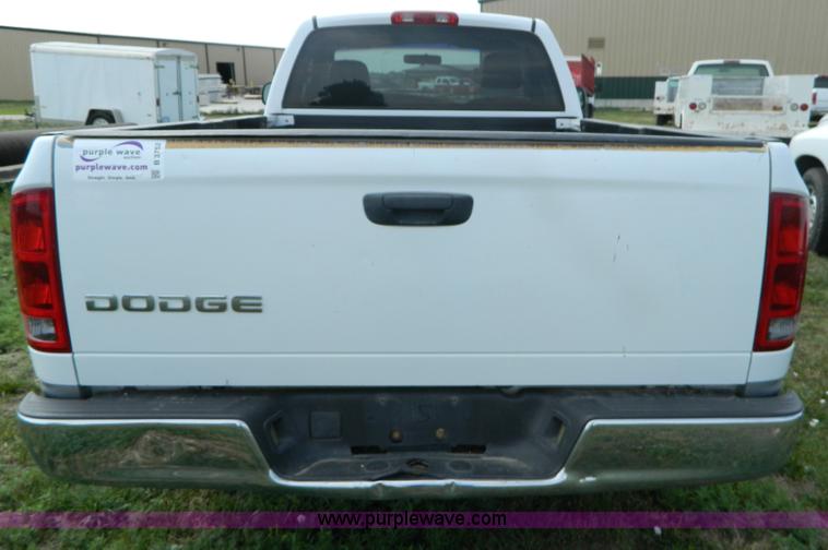 image for item B3752 2002 Dodge Ram 1500 pickup truck