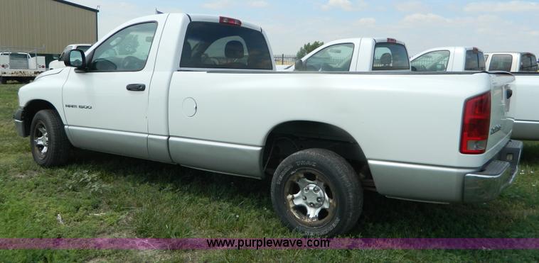 image for item B3752 2002 Dodge Ram 1500 pickup truck