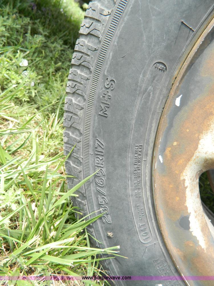 image for item B3752 2002 Dodge Ram 1500 pickup truck