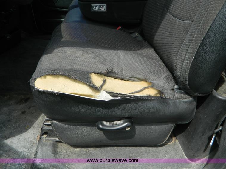 image for item B3752 2002 Dodge Ram 1500 pickup truck