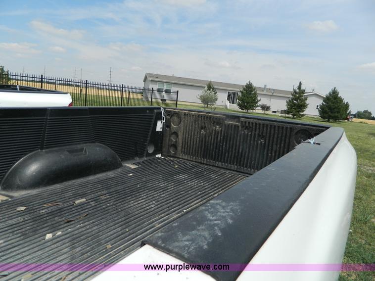 image for item B3752 2002 Dodge Ram 1500 pickup truck