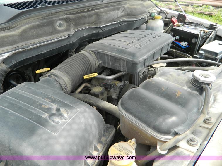 image for item B3752 2002 Dodge Ram 1500 pickup truck