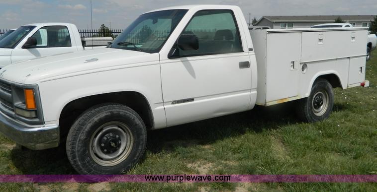 image for item B3753 1994 Chevrolet 2500 utility pickup truck