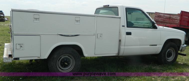 image for item B3753 1994 Chevrolet 2500 utility pickup truck