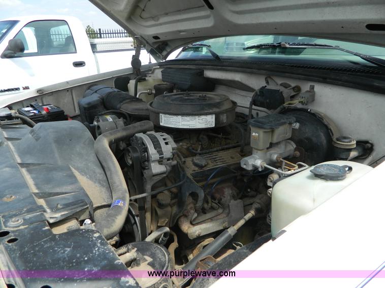 image for item B3753 1994 Chevrolet 2500 utility pickup truck