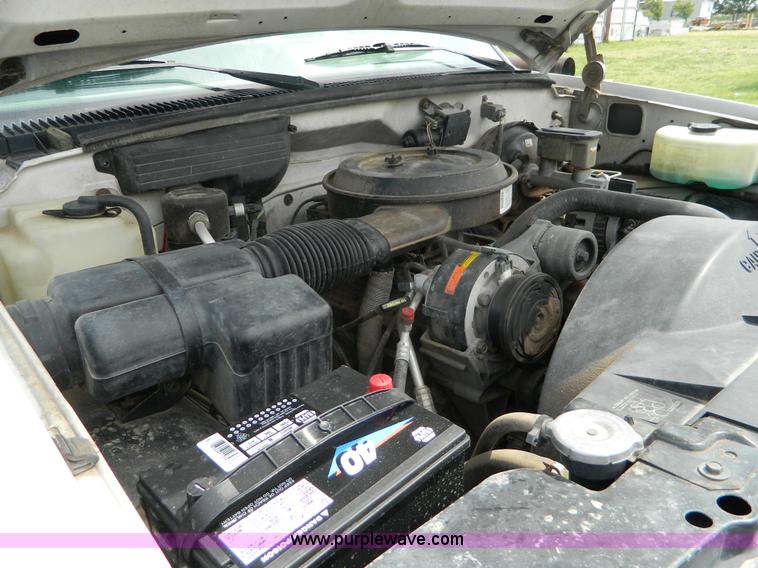 image for item B3753 1994 Chevrolet 2500 utility pickup truck