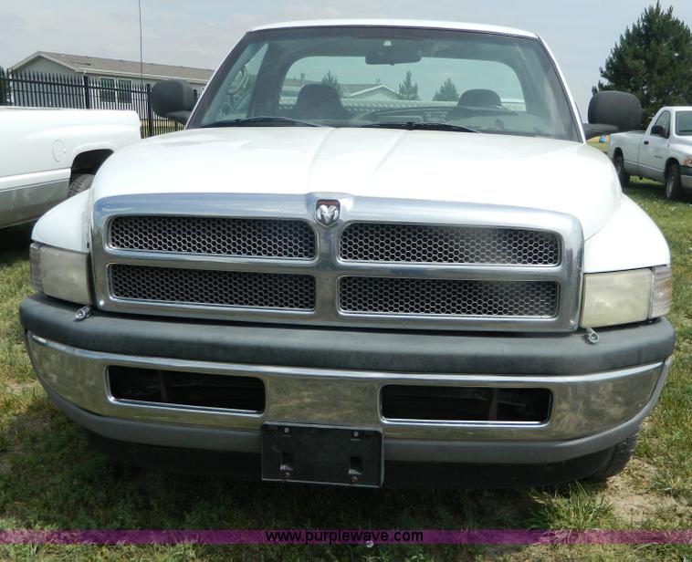 image for item B3754 2001 Dodge Ram 1500 pickup truck