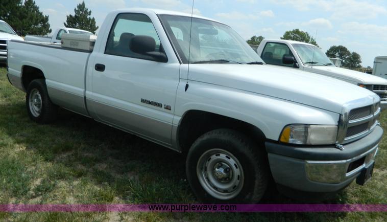 image for item B3754 2001 Dodge Ram 1500 pickup truck