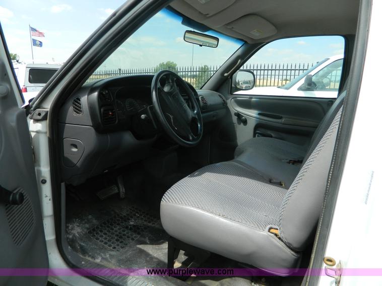 image for item B3754 2001 Dodge Ram 1500 pickup truck