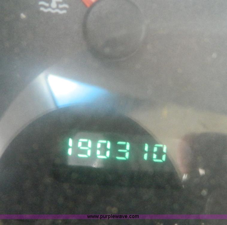 image for item B3754 2001 Dodge Ram 1500 pickup truck