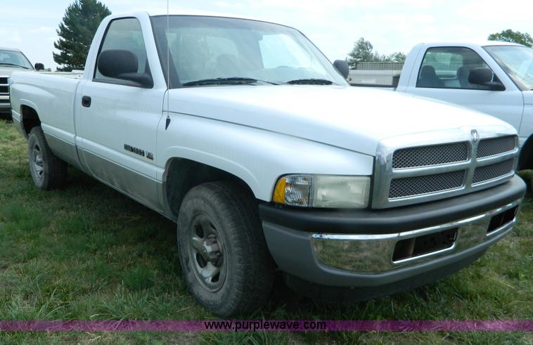 image for item B3755 2001 Dodge Ram 1500 pickup truck