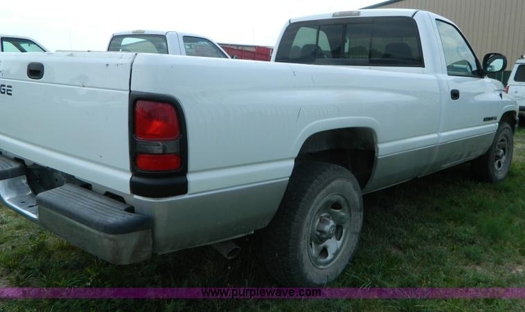 image for item B3755 2001 Dodge Ram 1500 pickup truck