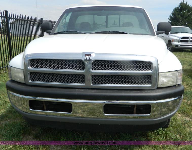 image for item B3755 2001 Dodge Ram 1500 pickup truck