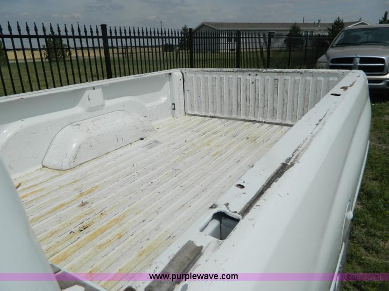 image for item B3755 2001 Dodge Ram 1500 pickup truck