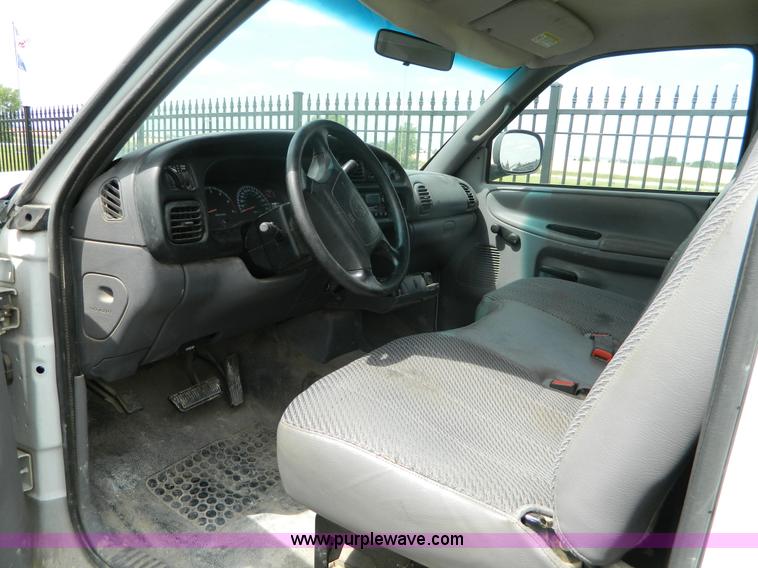 image for item B3755 2001 Dodge Ram 1500 pickup truck