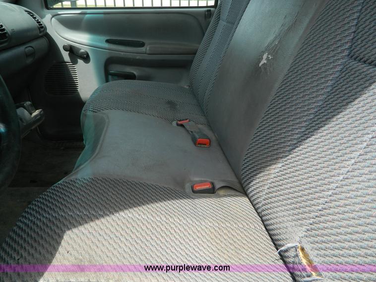 image for item B3755 2001 Dodge Ram 1500 pickup truck