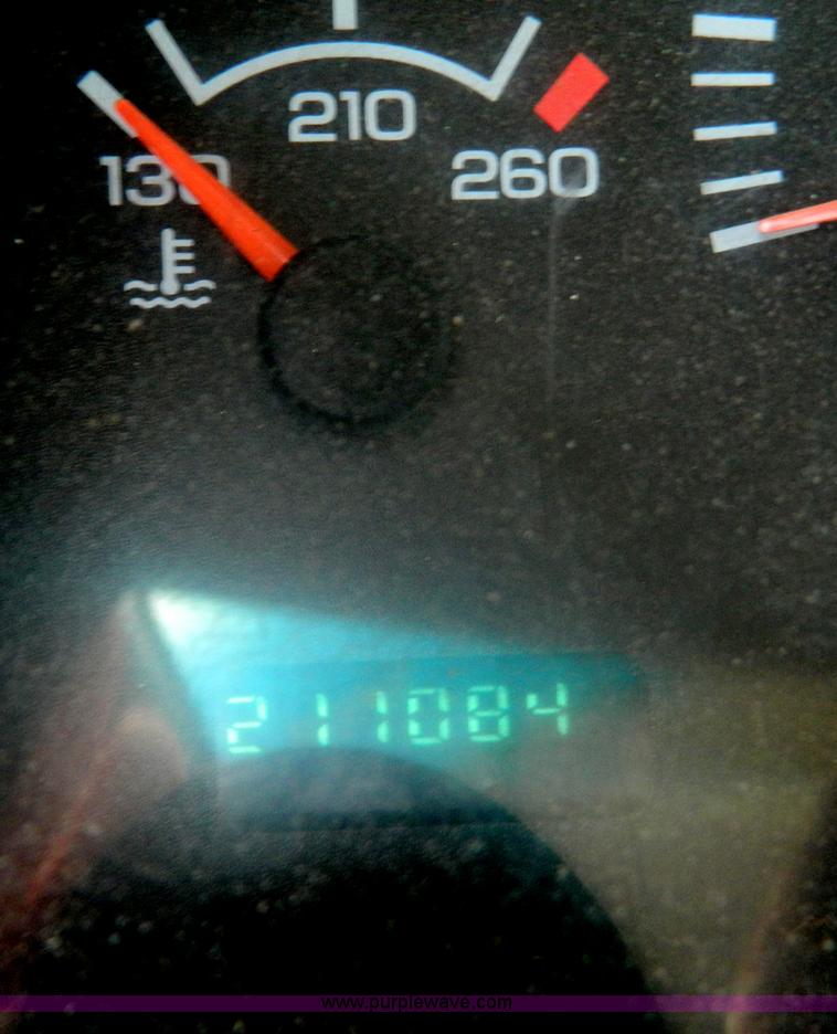 image for item B3755 2001 Dodge Ram 1500 pickup truck