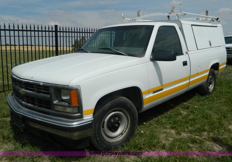 image for item B3756 1997 Chevrolet Chyenne 2500 utility pickup truck