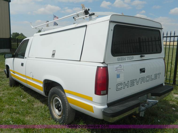 image for item B3756 1997 Chevrolet Chyenne 2500 utility pickup truck