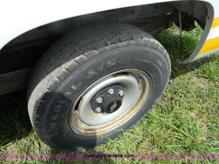 image for item B3756 1997 Chevrolet Chyenne 2500 utility pickup truck