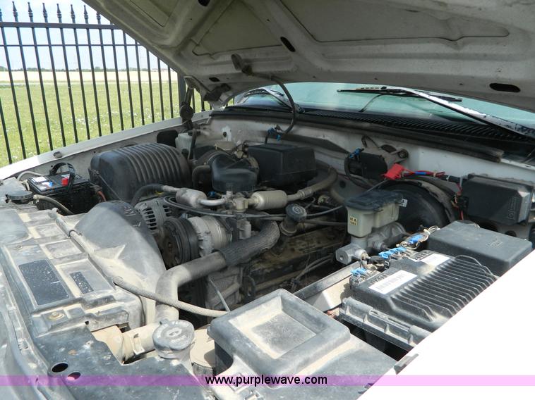 image for item B3756 1997 Chevrolet Chyenne 2500 utility pickup truck