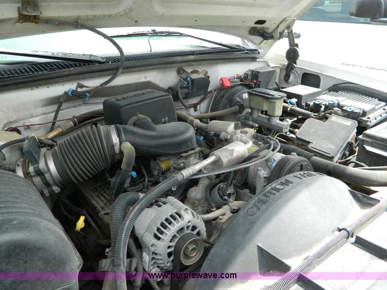 image for item B3756 1997 Chevrolet Chyenne 2500 utility pickup truck