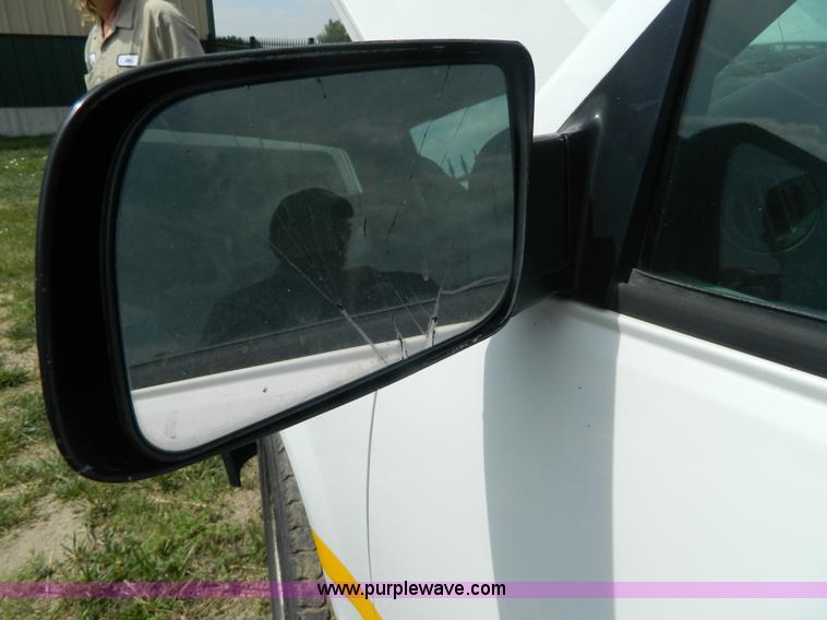 image for item B3756 1997 Chevrolet Chyenne 2500 utility pickup truck