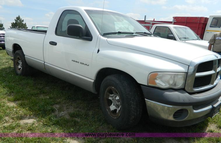 image for item B3757 2002 Dodge Ram 1500 pickup truck