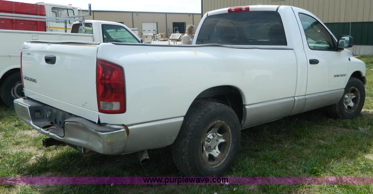 image for item B3757 2002 Dodge Ram 1500 pickup truck