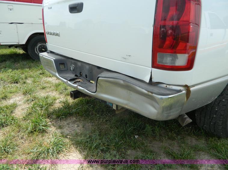 image for item B3757 2002 Dodge Ram 1500 pickup truck